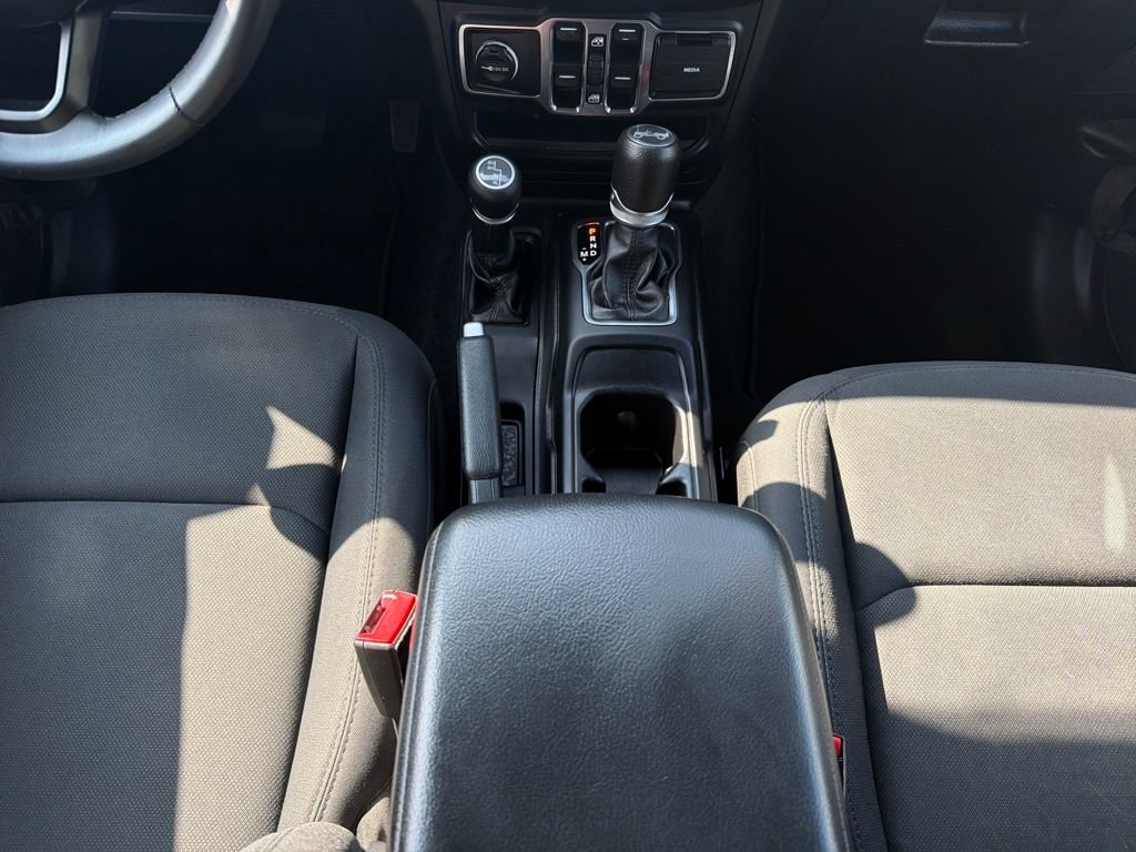 Used 2019 Jeep Wrangler Unlimited Sport S AWD/4WD image 14