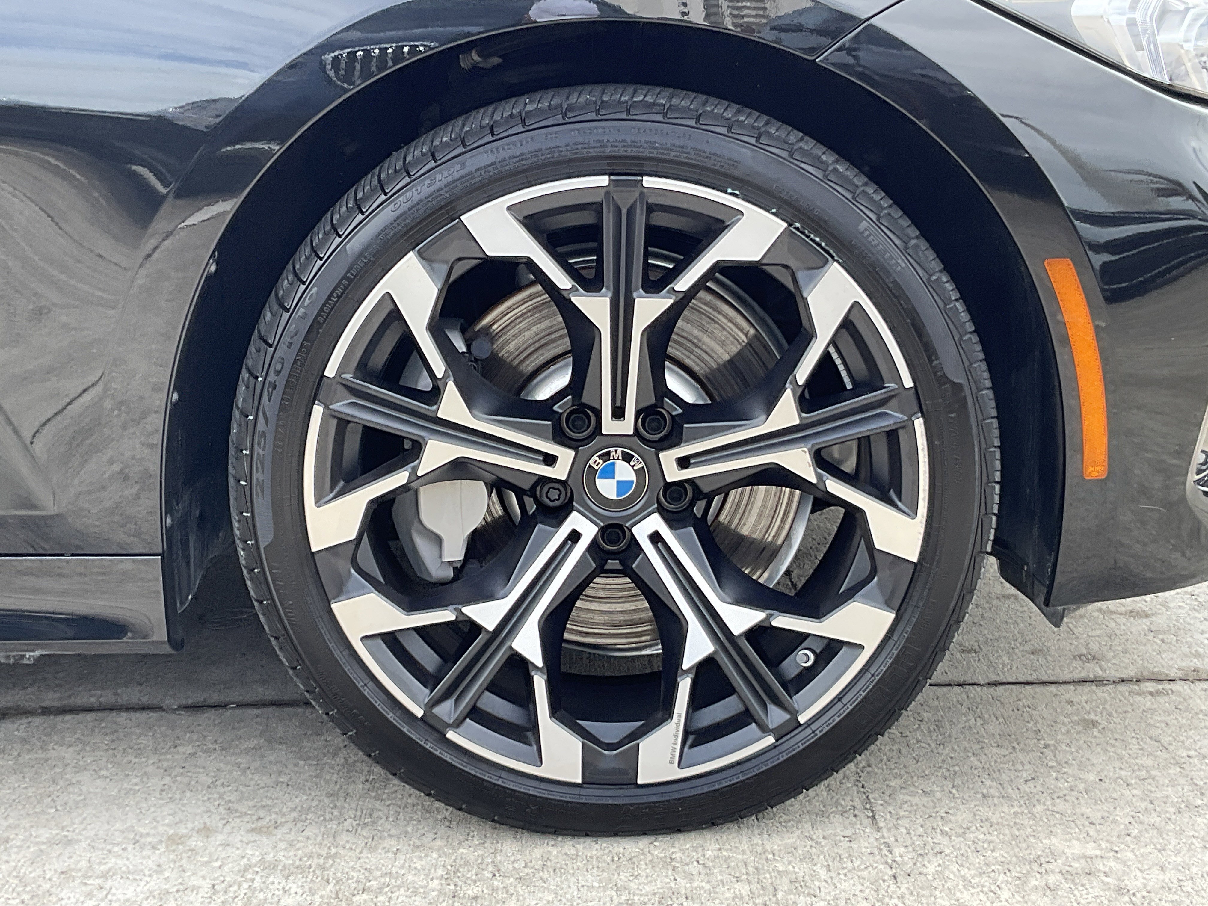 Certified 2025 BMW 330i Sedan w/ Convenience Package image 7