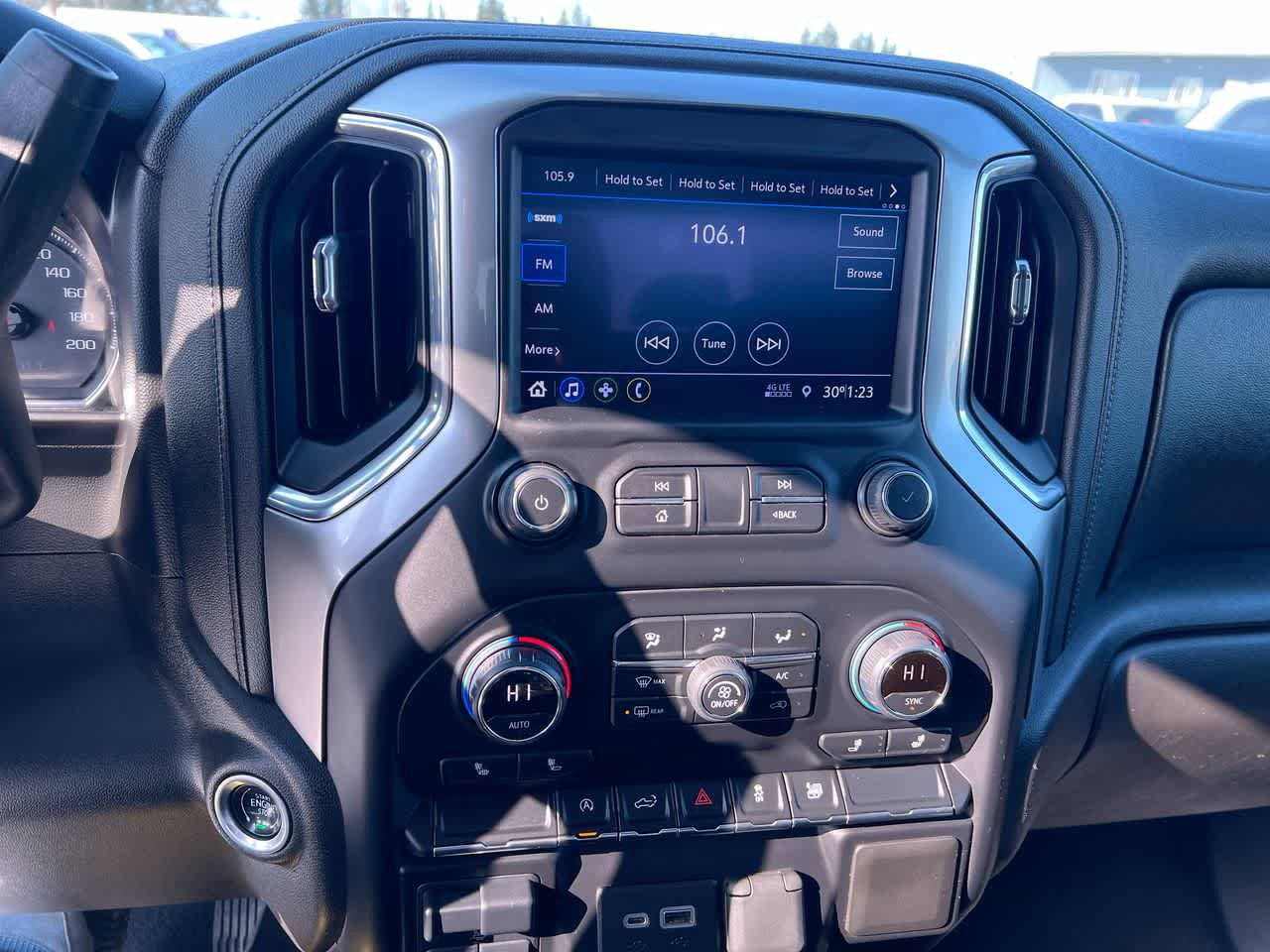 Used 2021 Chevrolet Silverado 1500 LT w/ Bed Protection Package AWD/4WD image 18