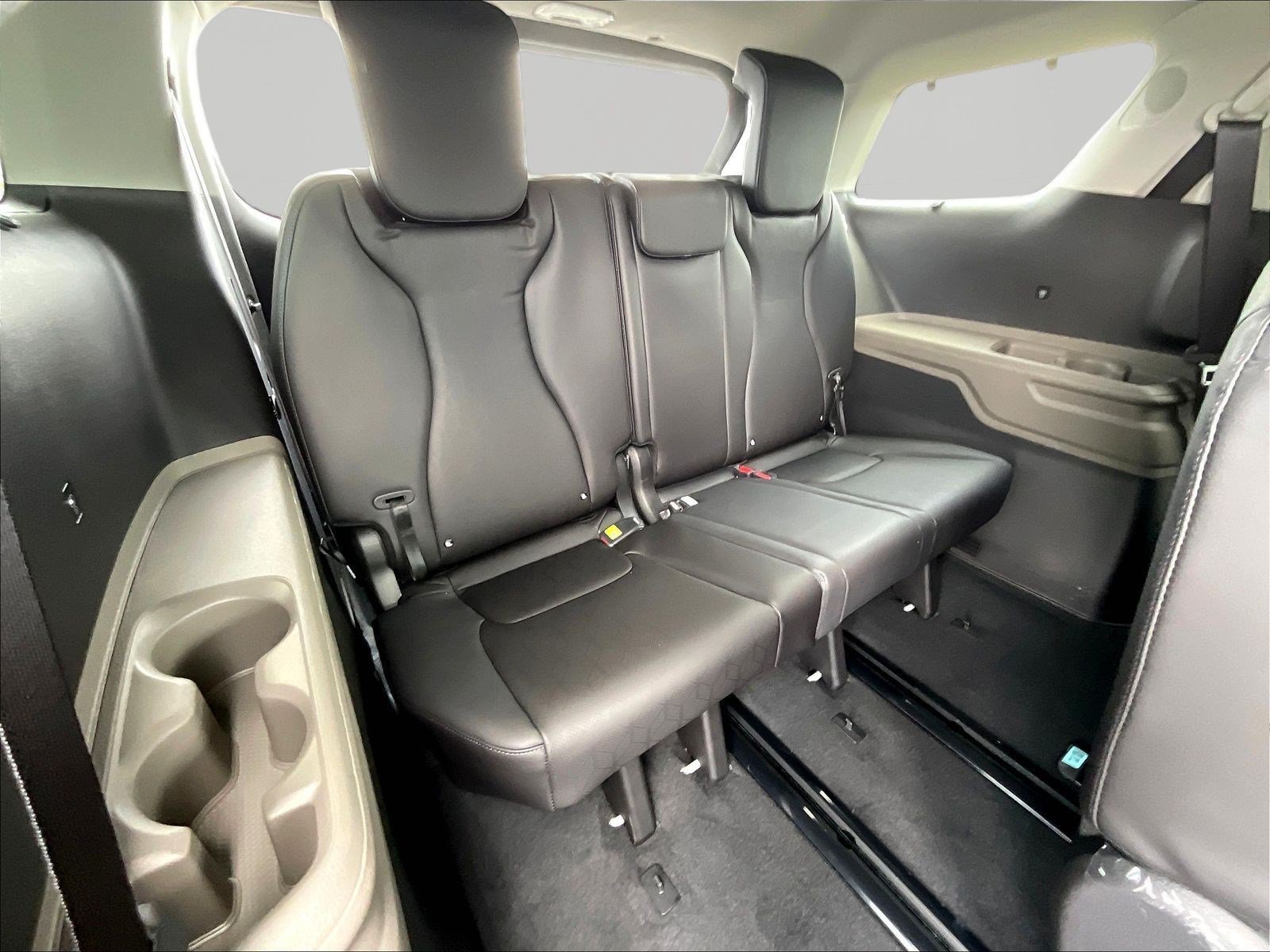 New 2027 Kia Carnival EX FWD image 21