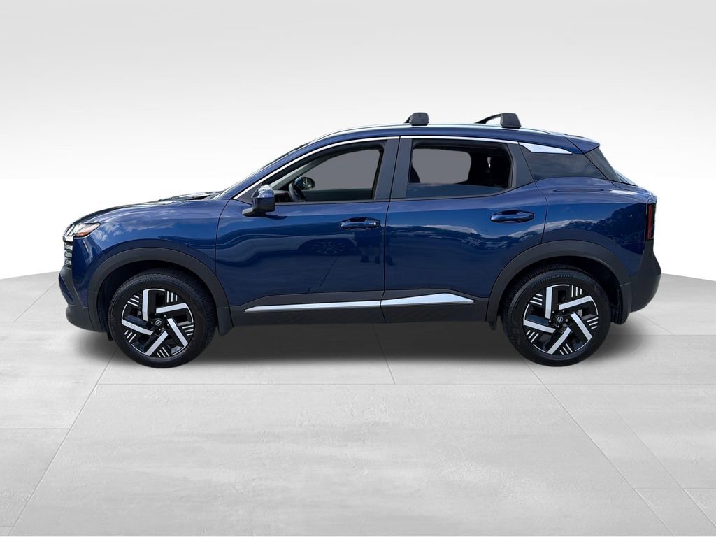 Used 2025 Nissan Kicks SV w/ SV Premium Package FWD image 4