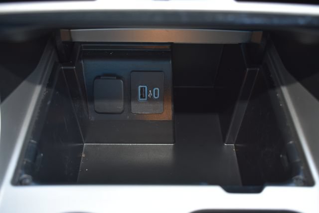 Used 2023 Ford Explorer XLT w/ Equipment Group 202A AWD/4WD image 31