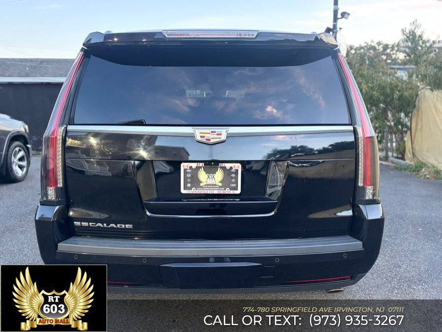 Used 2019 Cadillac Escalade Luxury AWD/4WD image 5