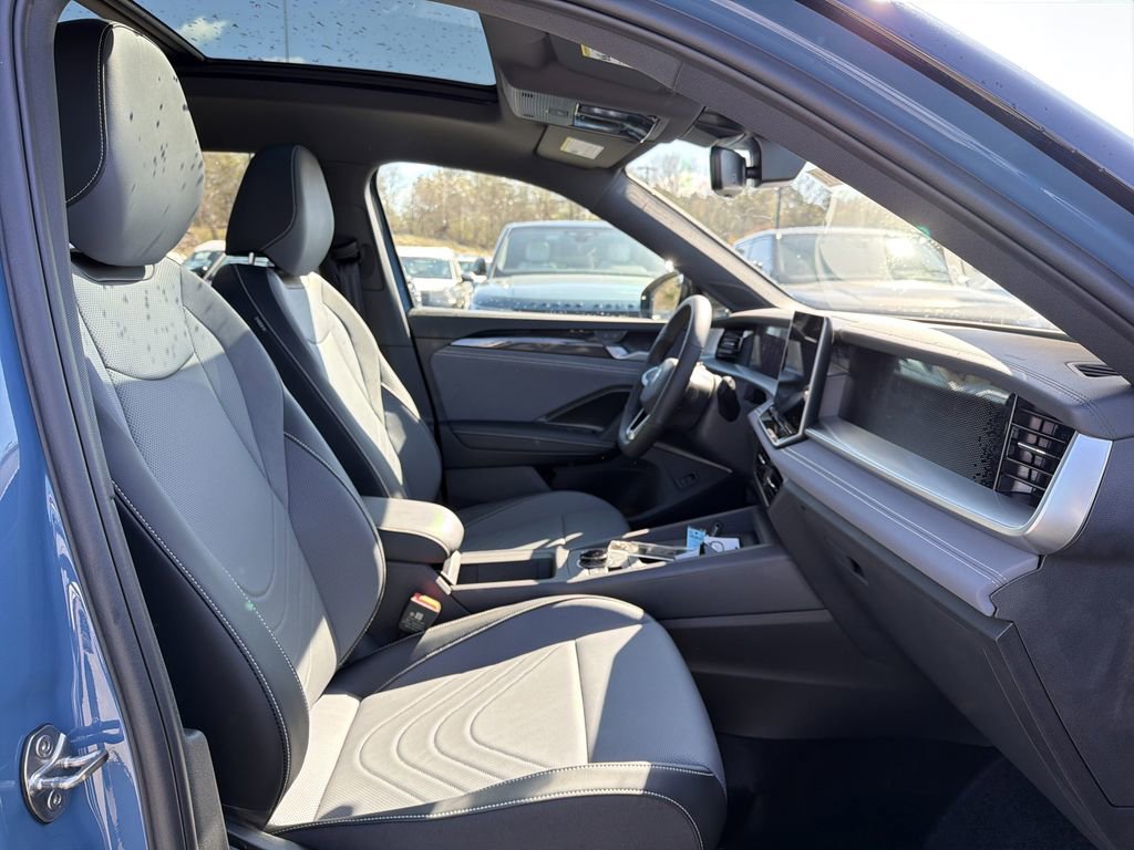 New 2026 Volkswagen Tiguan SE R-Line image 20