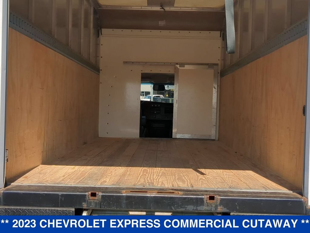 Used 2023 Chevrolet Express 3500 w/ Power Convenience Package RWD image 5