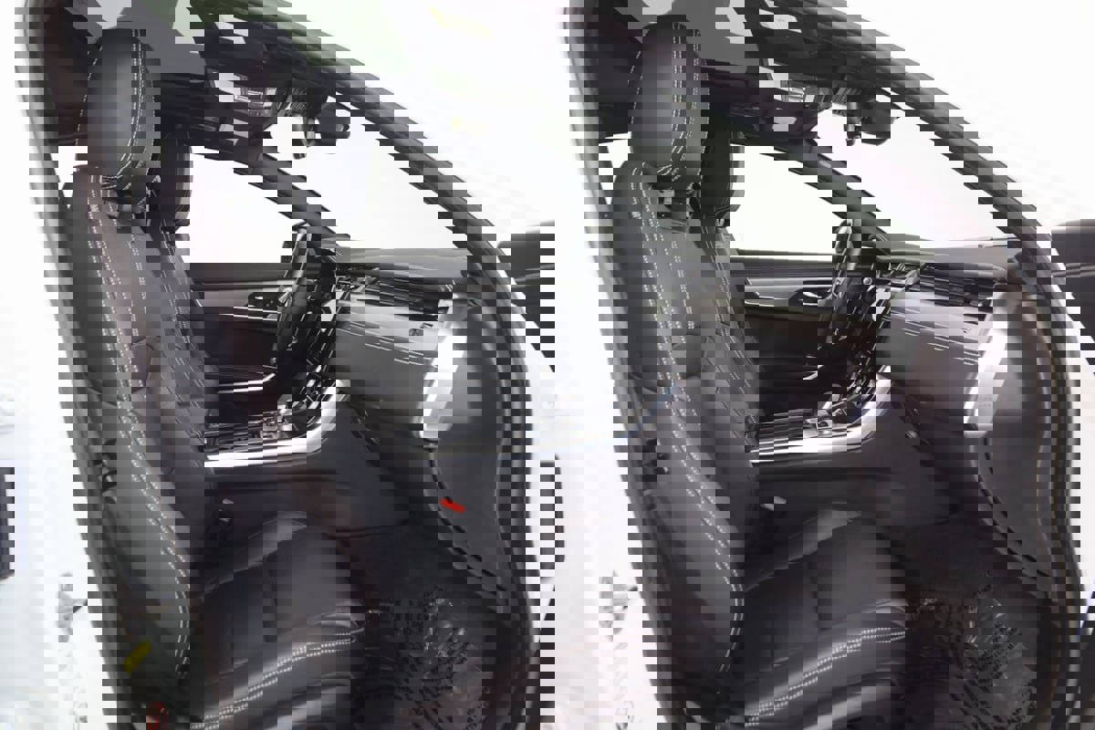 Used 2024 Jaguar XF R-Dynamic SE image 13