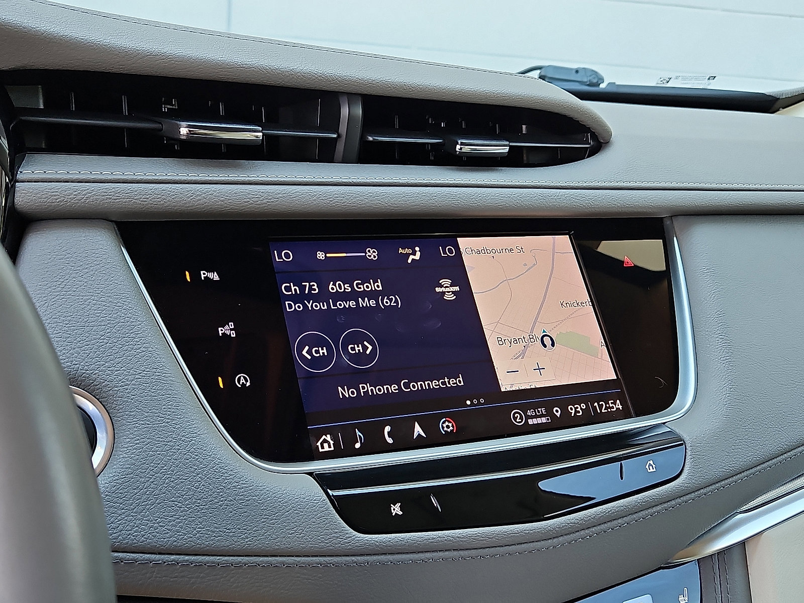 Certified 2022 Cadillac XT5 Premium Luxury w/ Technology Package image 17