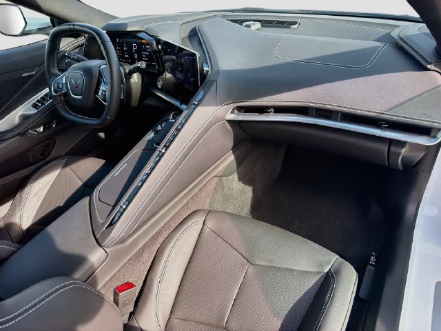 Used 2023 Chevrolet Corvette Stingray Convertible w/ 1LT RWD image 13