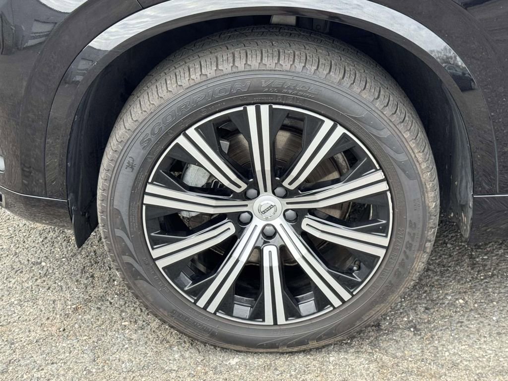 Certified 2023 Volvo XC90 B5 Core w/ Climate Package image 8