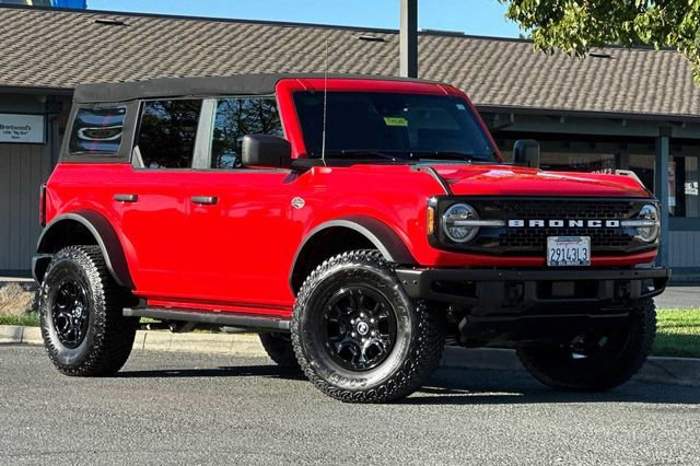 Used 2022 Ford Bronco Wildtrak image 2