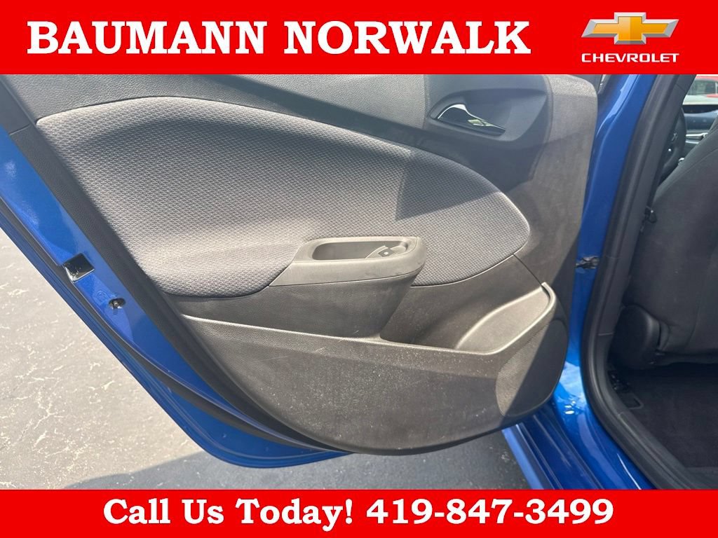 Used 2019 Chevrolet Cruze LT w/ Convenience Package FWD image 30
