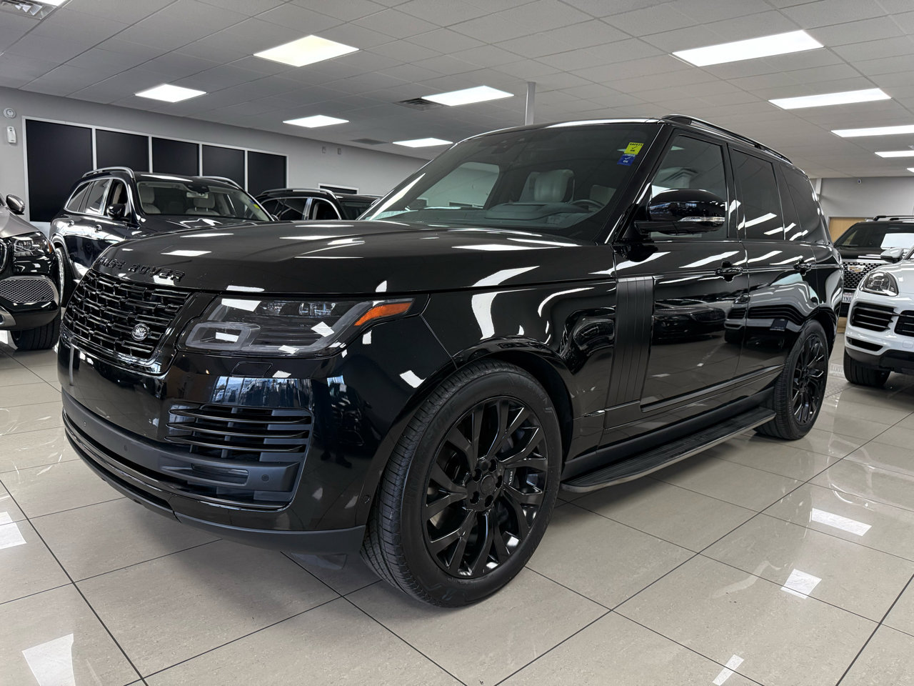 Used 2019 Land Rover Range Rover HSE image 8