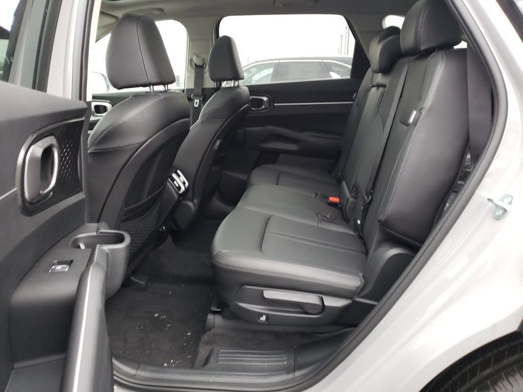 New 2026 Kia Sorento S w/ S Panoramic Sunroof Package FWD image 25