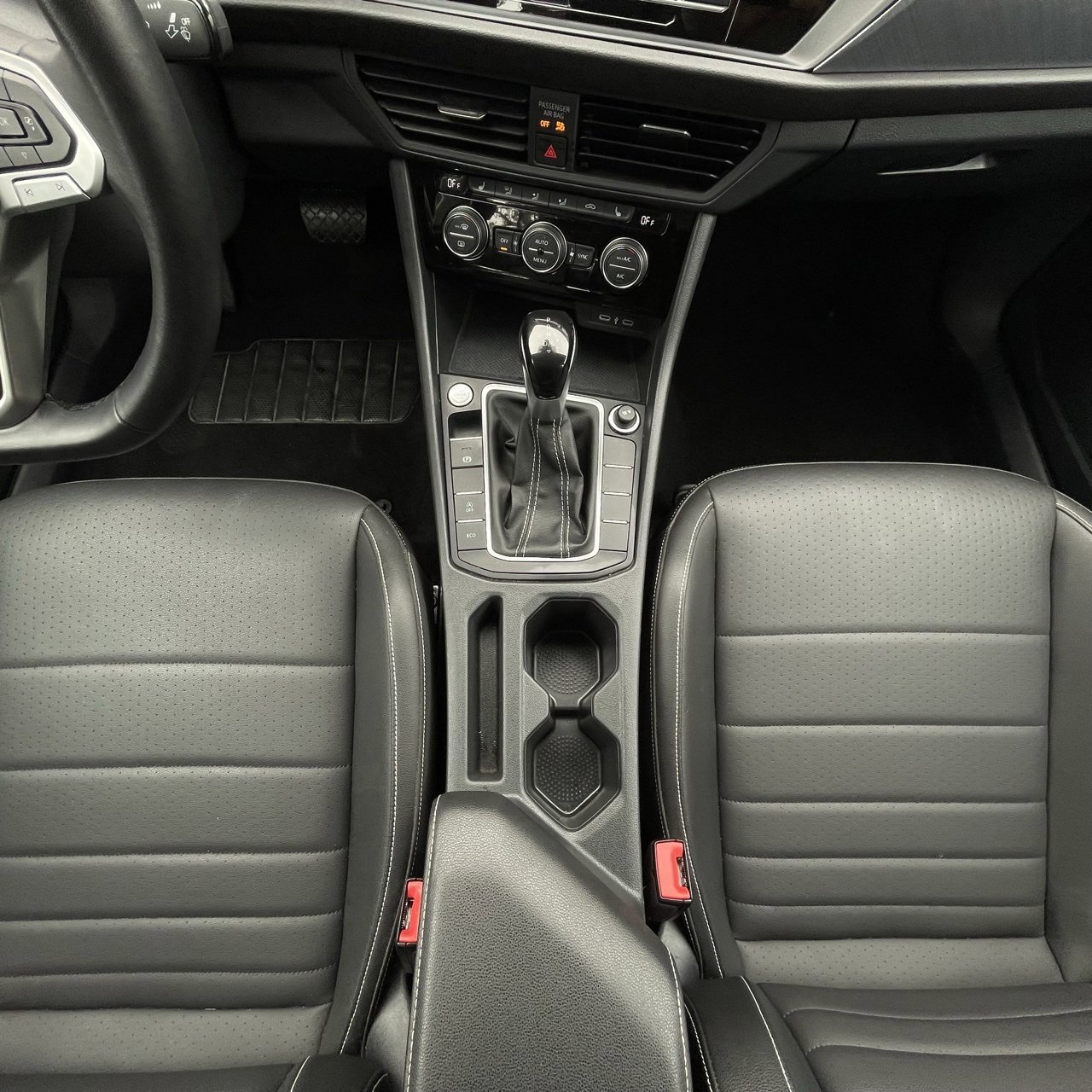 Used 2024 Volkswagen Jetta SE image 19