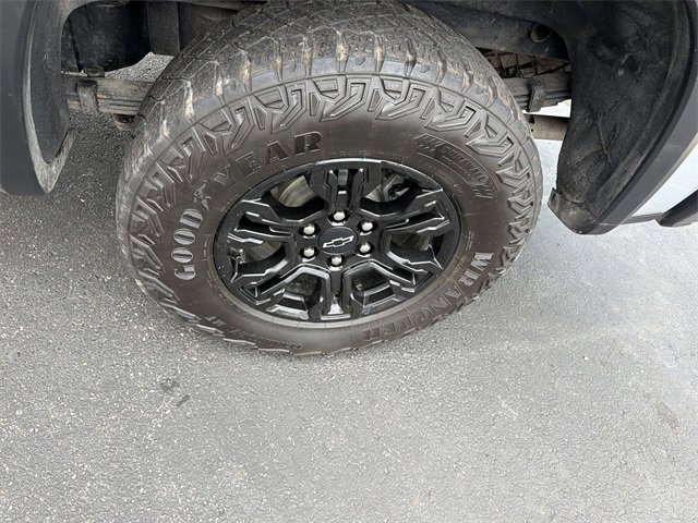 Used 2025 Chevrolet Silverado 1500 ZR2 w/ Technology Package image 10