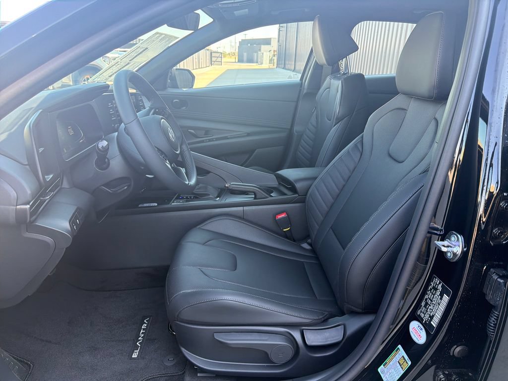 New 2026 Hyundai Elantra SEL Sport FWD image 15