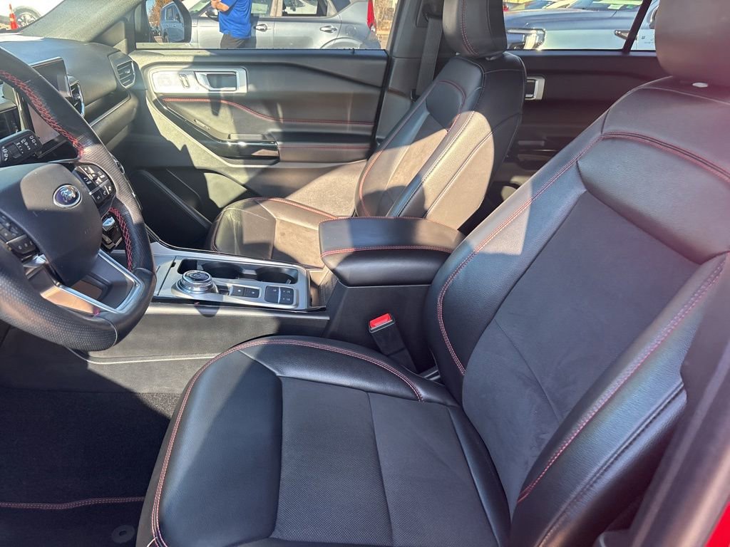 Used 2022 Ford Explorer ST-Line image 25