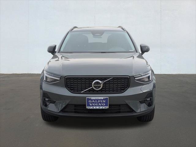 New 2026 Volvo XC40 B5 Ultra w/ Climate Package AWD/4WD image 4