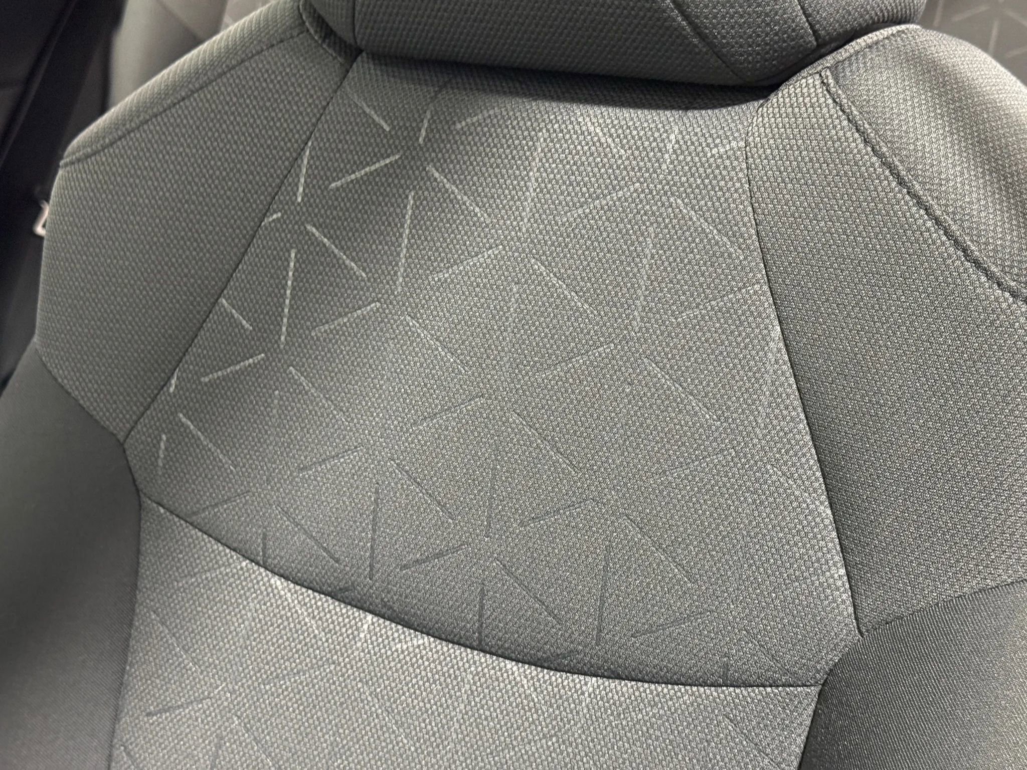 Used 2022 Toyota RAV4 XLE w/ Convenience Package image 19