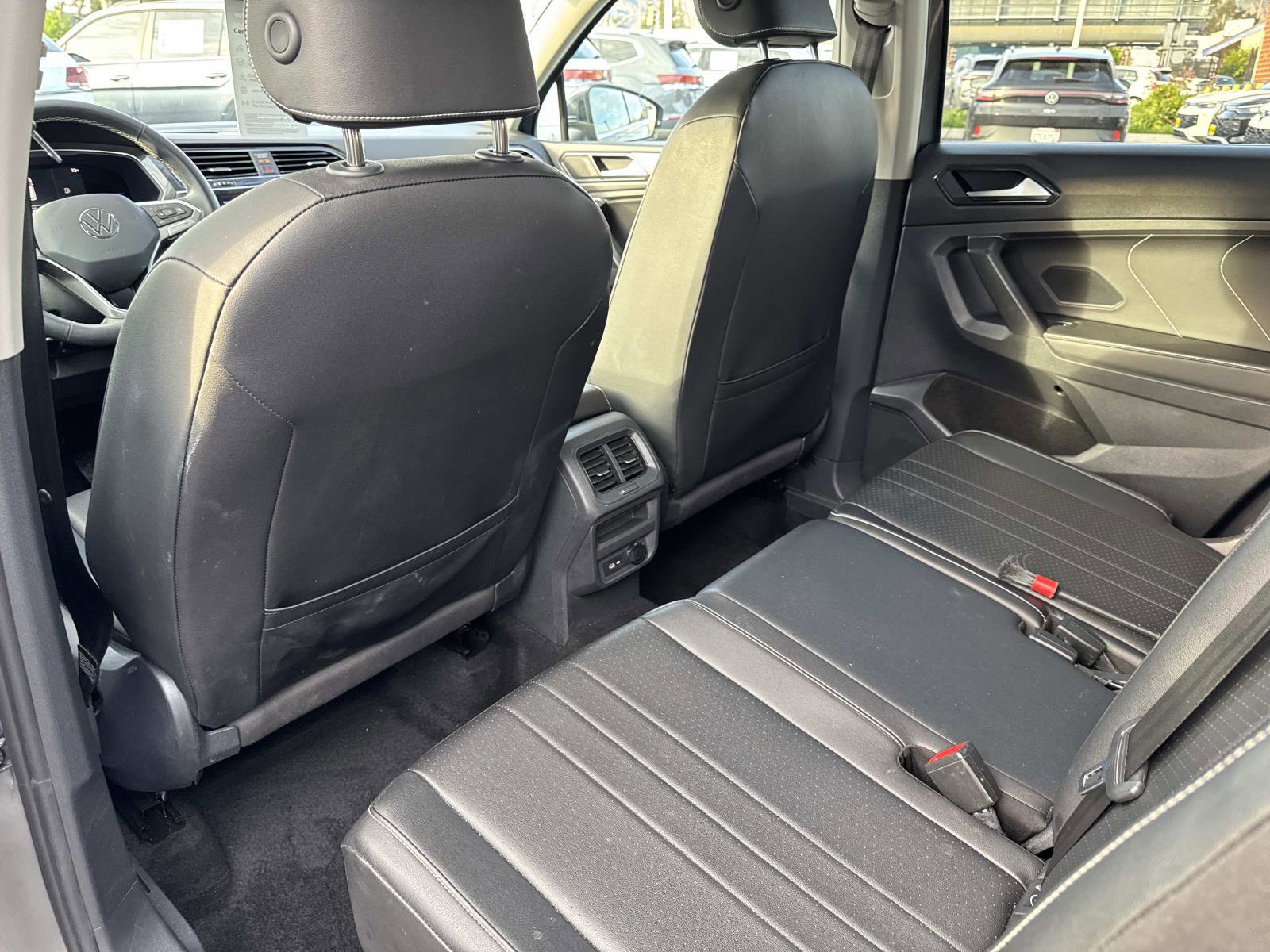 Certified 2023 Volkswagen Tiguan SE image 10