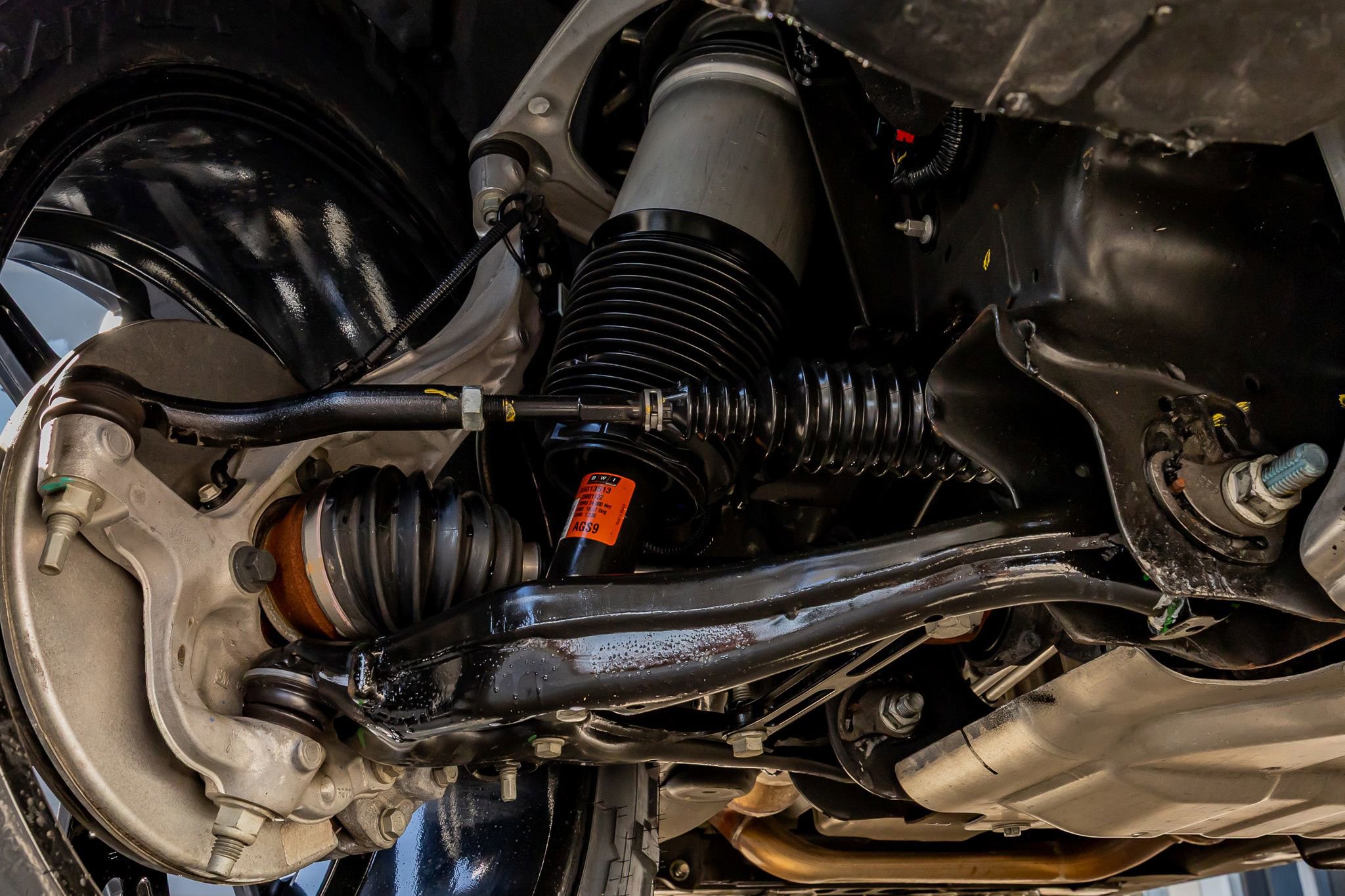 Used 2025 GMC Yukon AT4 w/ Premium Trailering Package image 13