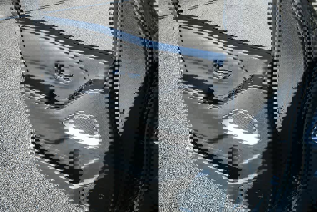 Used 2025 Nissan Frontier SV w/ SV Convenience Package image 25