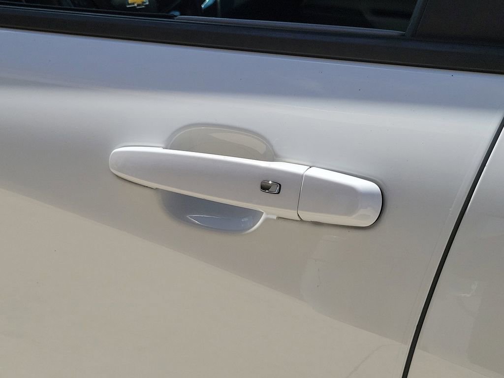 Used 2020 Chevrolet Equinox LS image 14