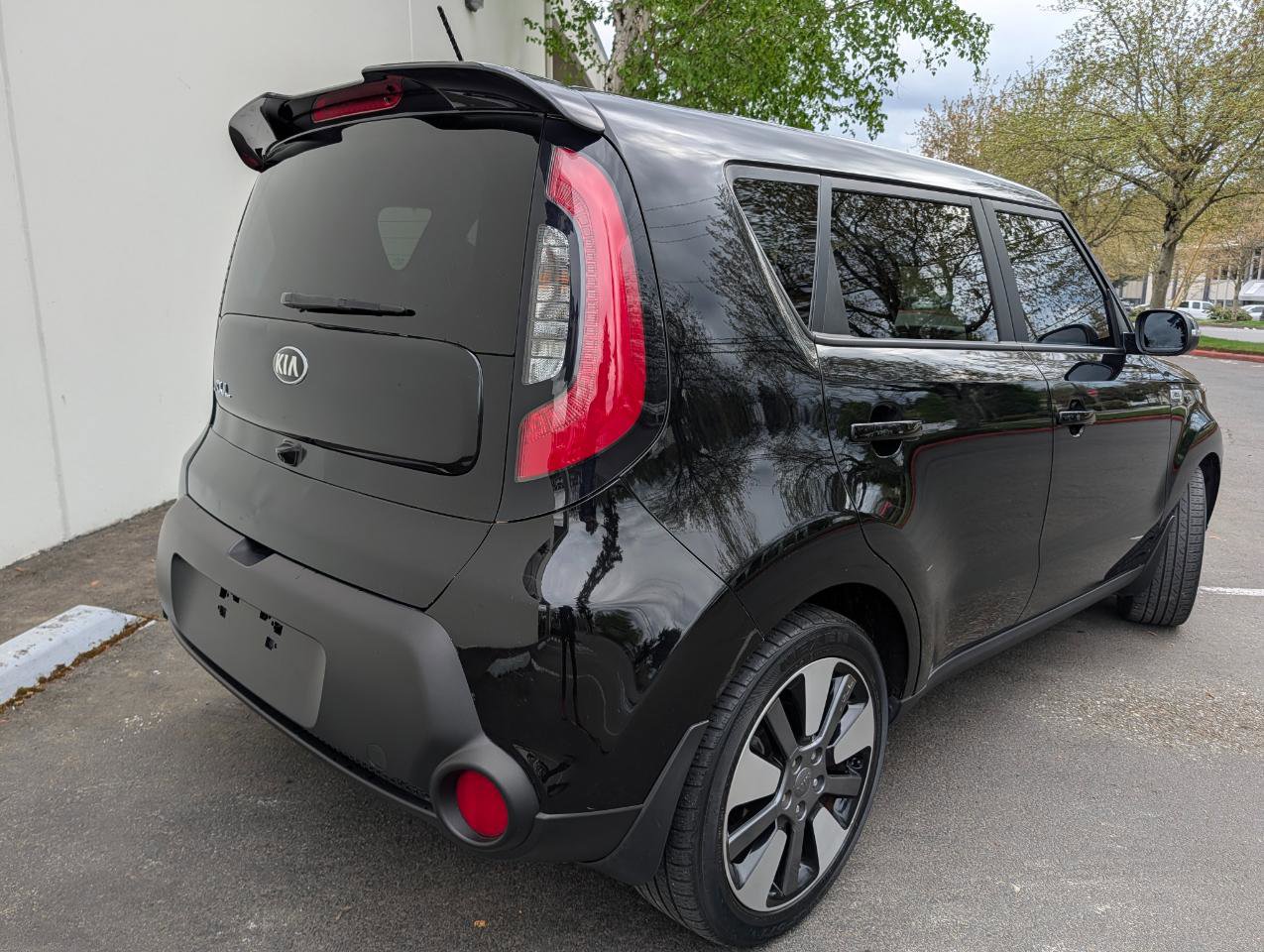 Used 2014 Kia Soul ! w/ Sun & Sound Package FWD image 6