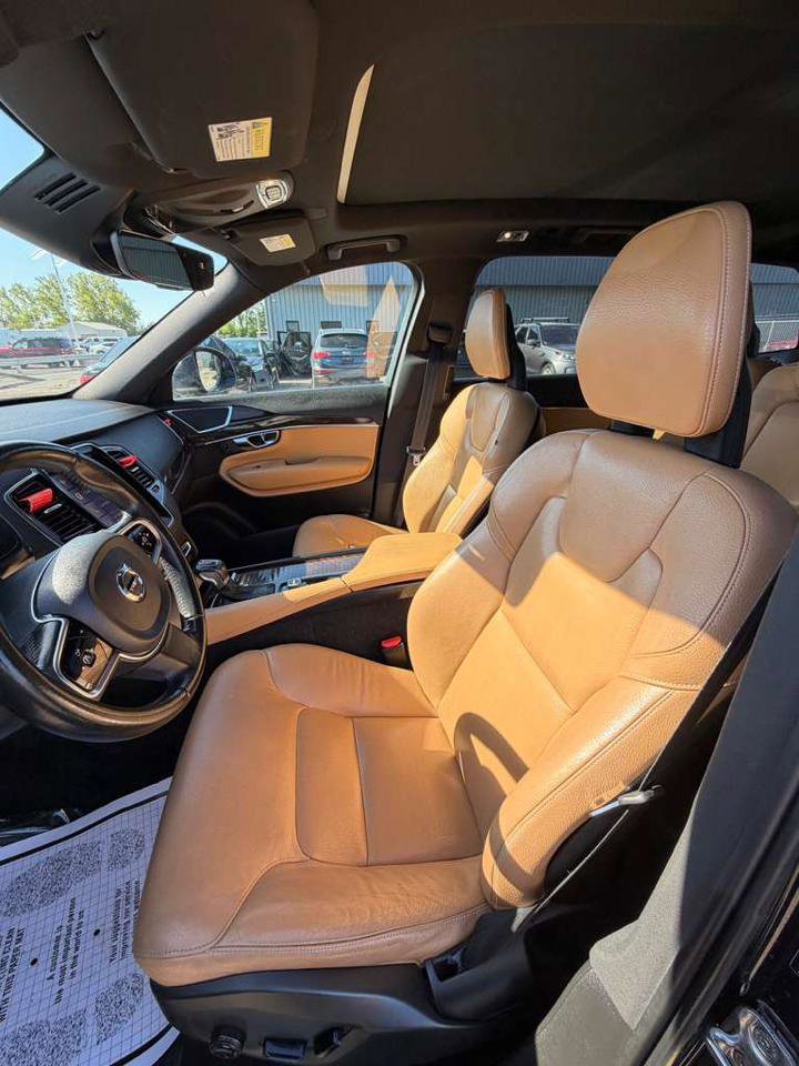 Used 2016 Volvo XC90 T6 Momentum w/ Momentum Plus Package AWD/4WD image 11