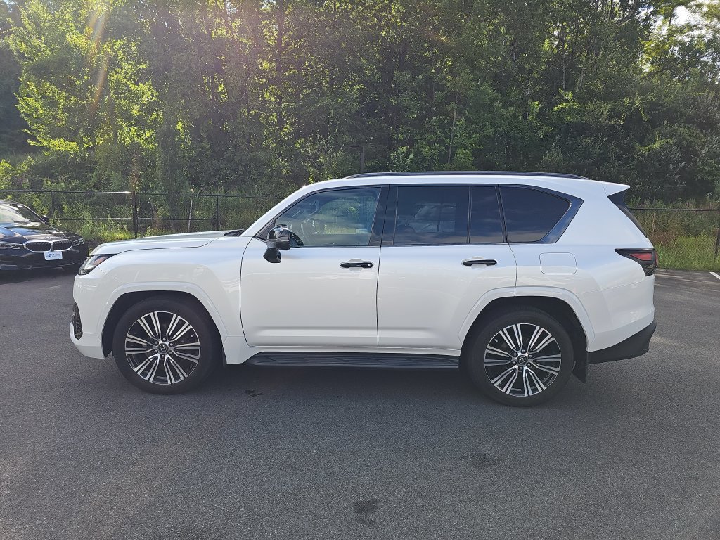 Used 2023 Lexus LX 600 4WD w/ Appearance Package image 8