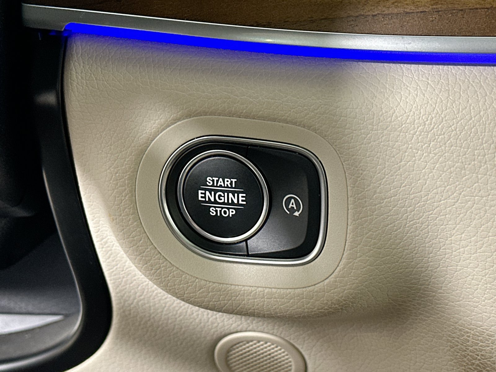 Used 2022 Mercedes-Benz GLS 450 4MATIC image 26