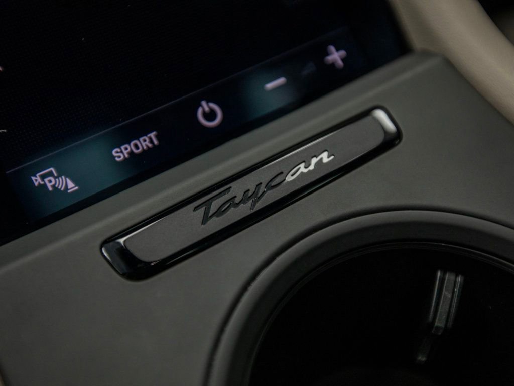 Used 2022 Porsche Taycan 4S image 25