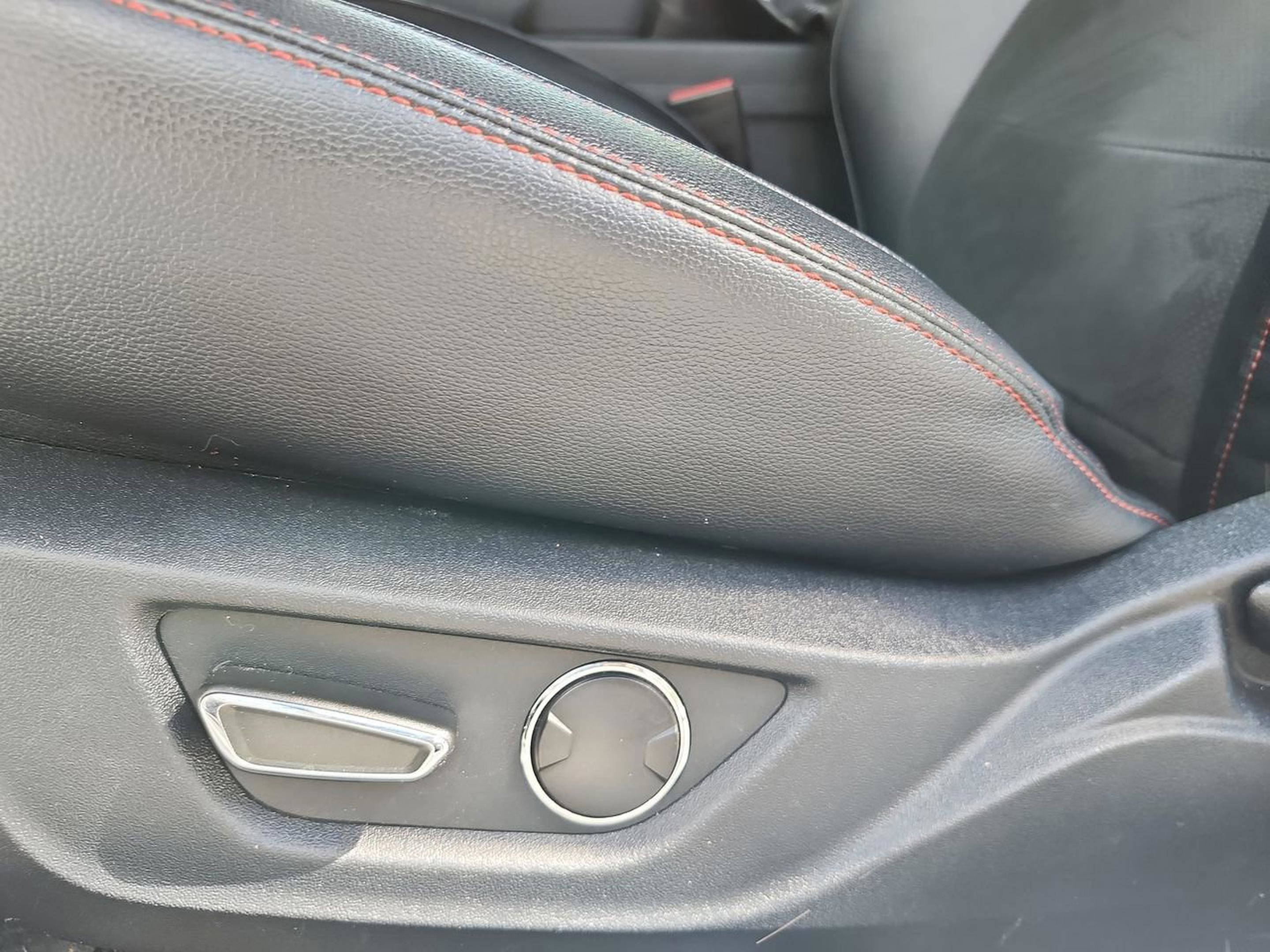 Used 2016 Ford Mustang GT Premium w/ Equipment Group 401A image 14