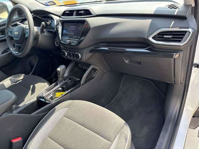 Used 2023 Chevrolet TrailBlazer LT w/ Convenience Package FWD image 17