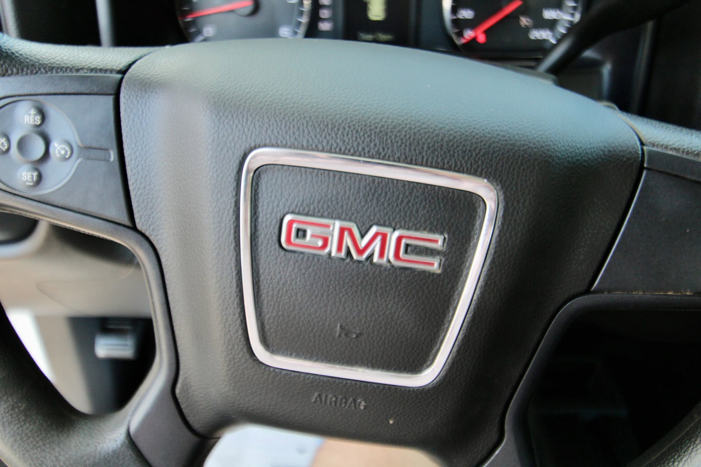 Used 2015 GMC Sierra 1500 4x4 Crew Cab image 19