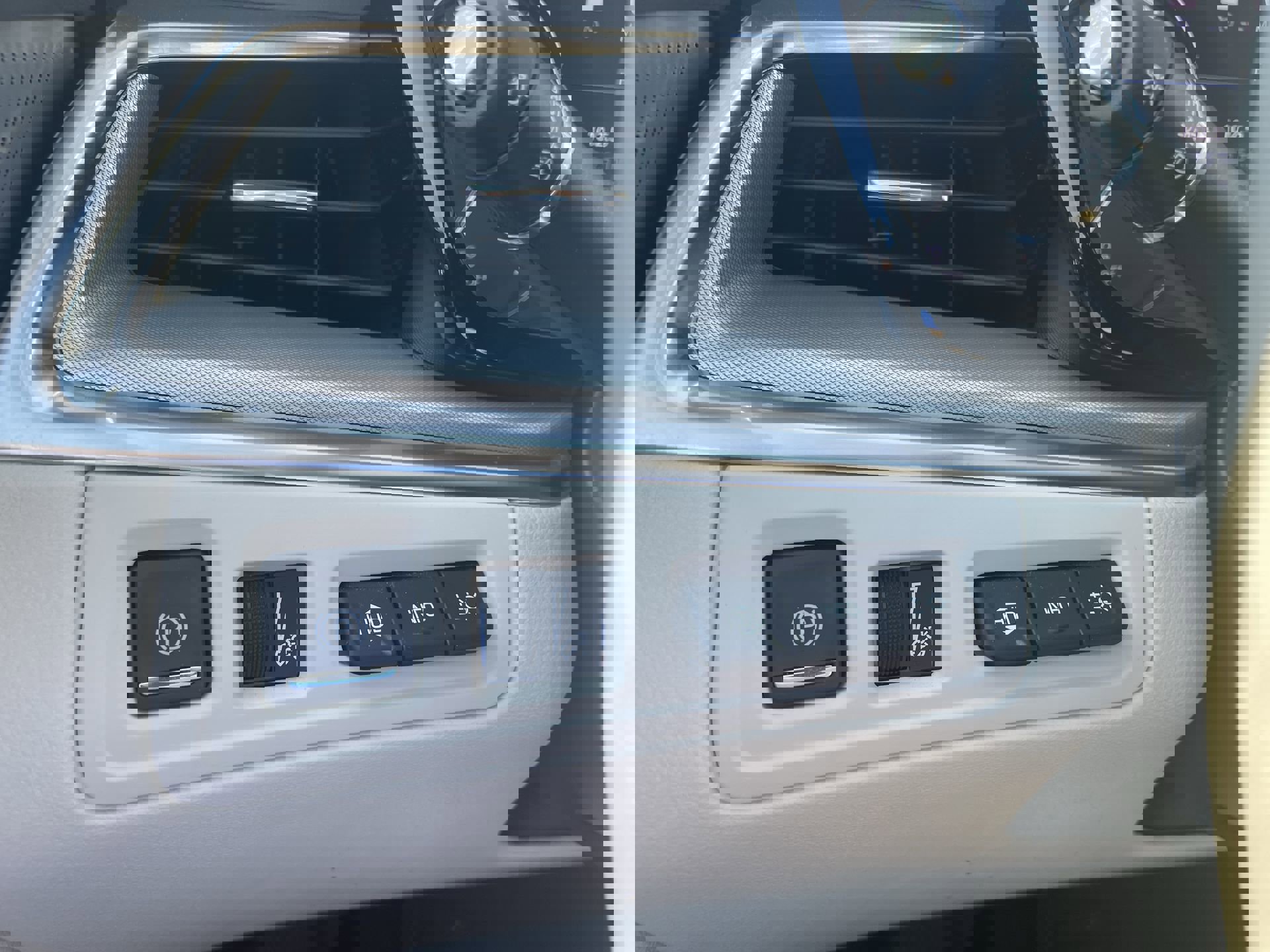Certified 2024 Cadillac XT5 Premium Luxury w/ Technology Package image 19
