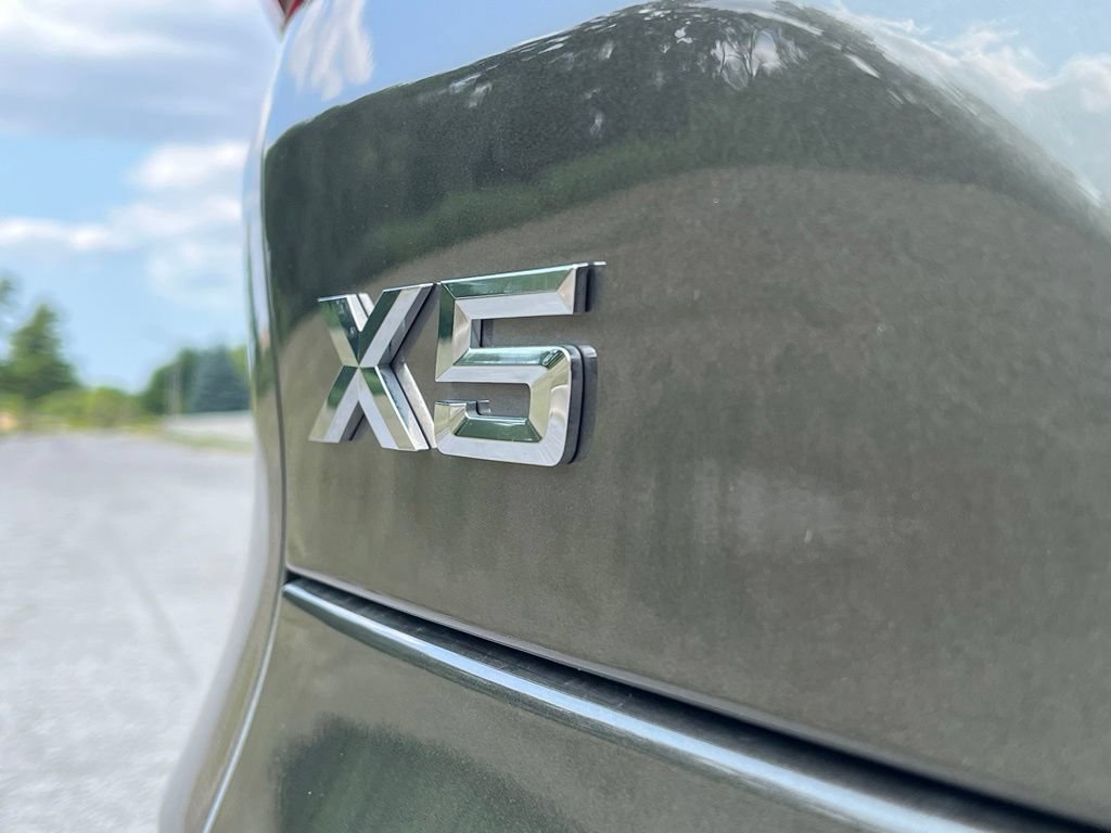 Used 2022 BMW X5 xDrive40i w/ Premium Package AWD/4WD image 16