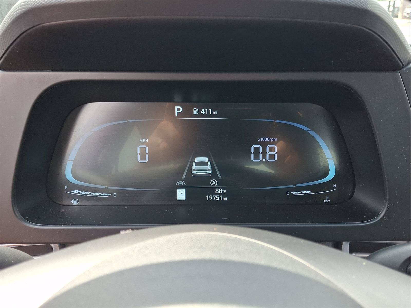 Certified 2024 Hyundai Elantra SE FWD image 17