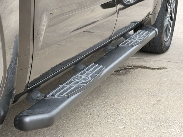 Used 2024 Toyota Tundra Limited w/ Power Package AWD/4WD image 10