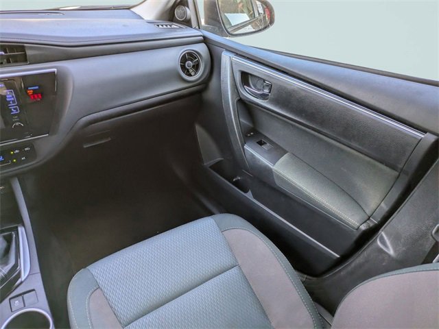 Used 2019 Toyota Corolla LE image 16