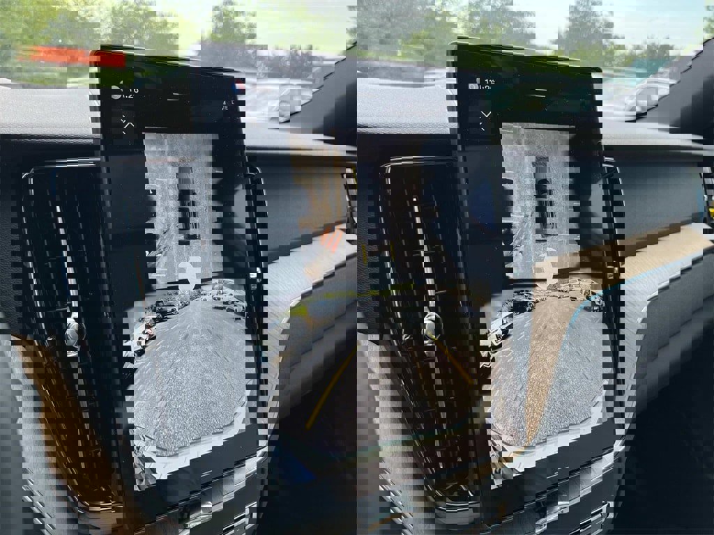 Certified 2026 Volvo XC60 B5 Plus w/ Protection Package Premier AWD/4WD image 26