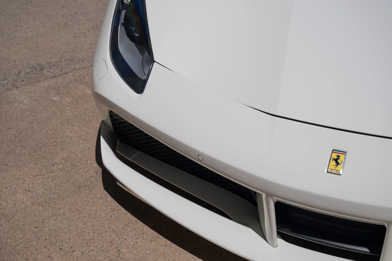 Used 2018 Ferrari 488 Spider RWD image 11