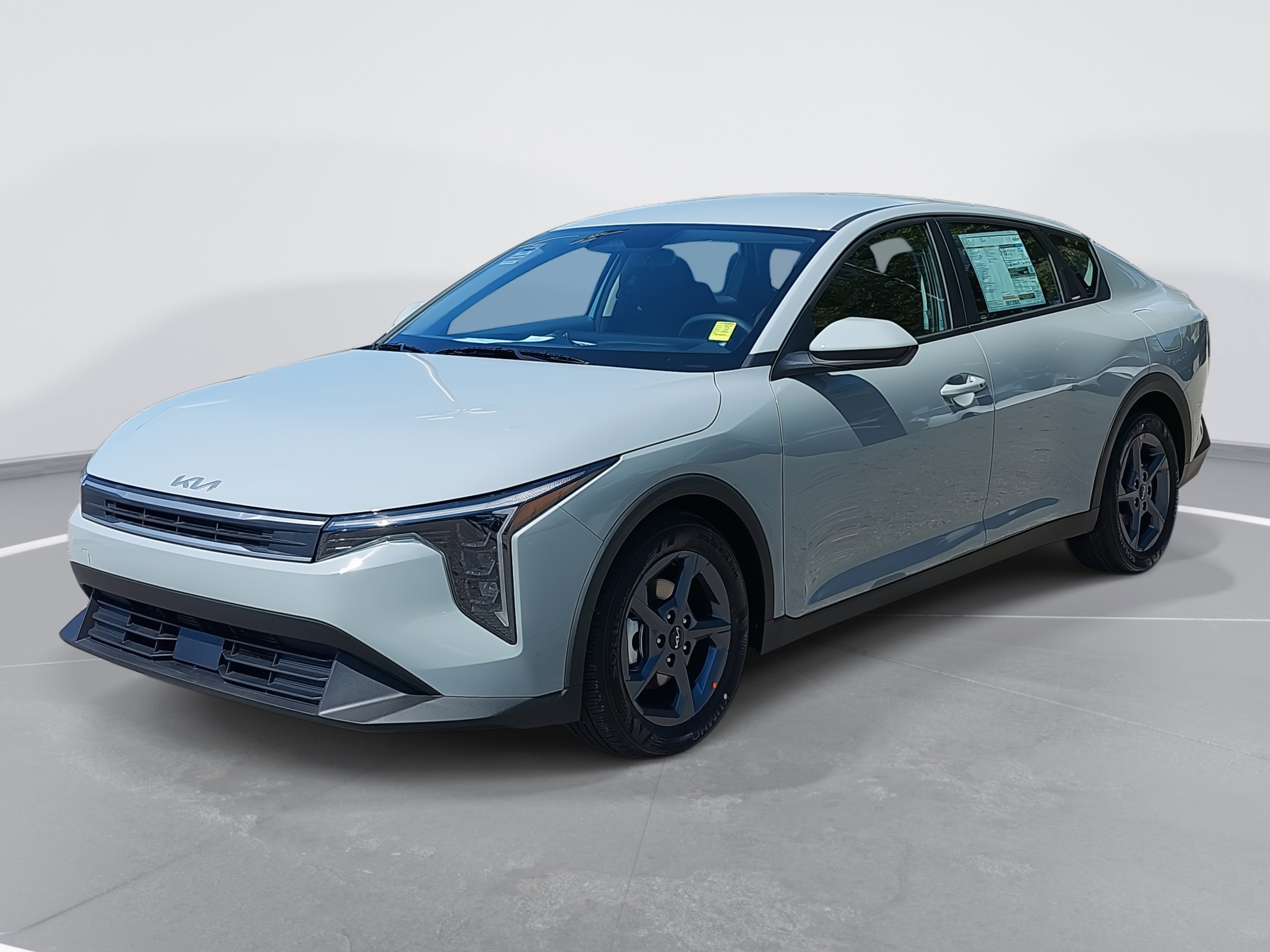 New 2025 Kia K4 LXS