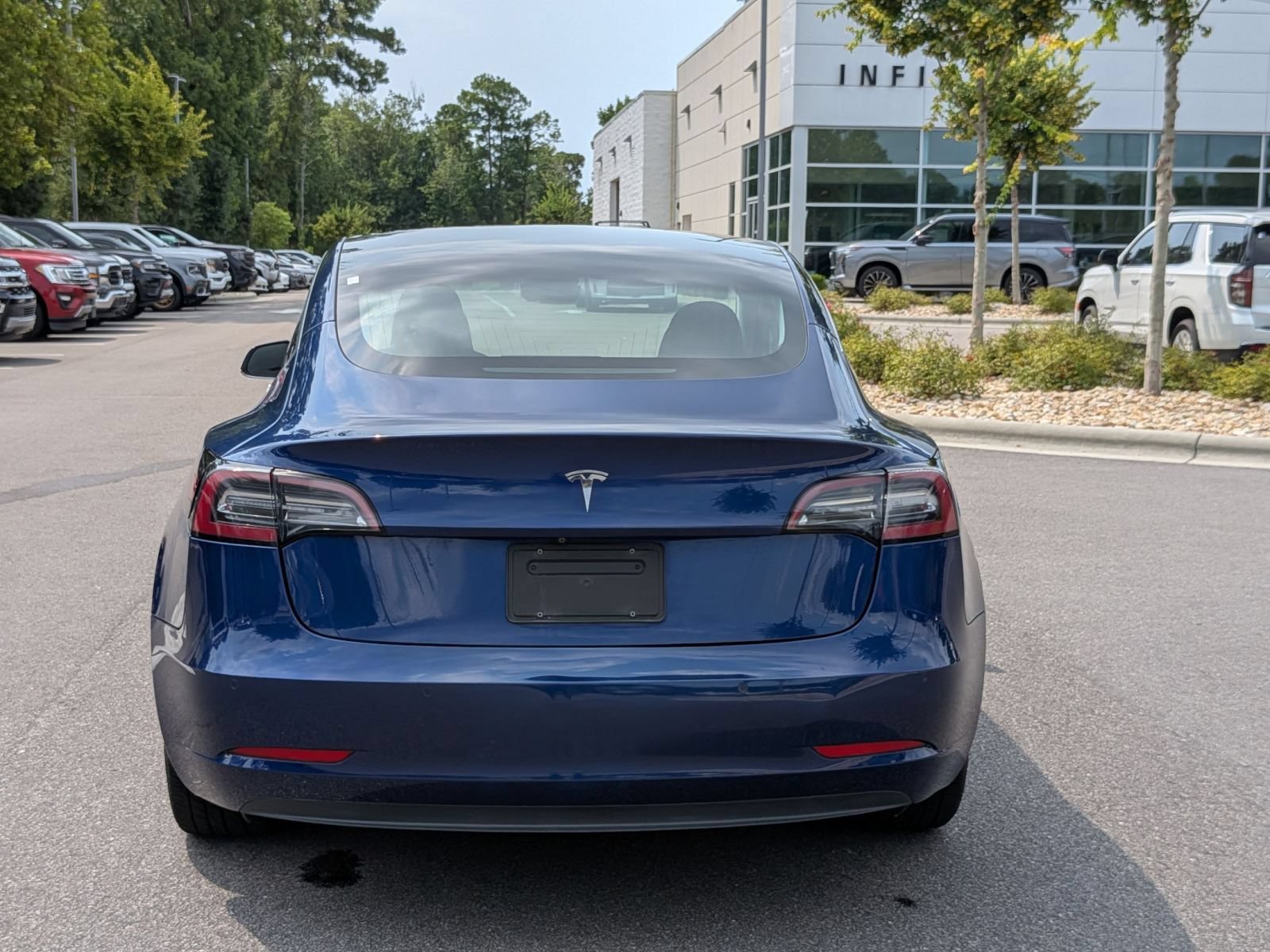 Used 2020 Tesla Model 3 Standard Range RWD image 4