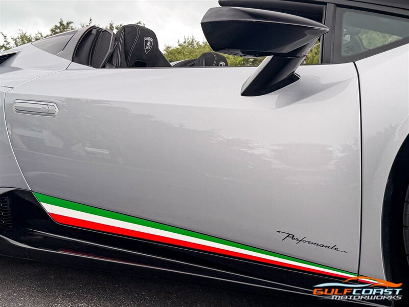 Used 2019 Lamborghini Huracan Performante AWD/4WD image 65
