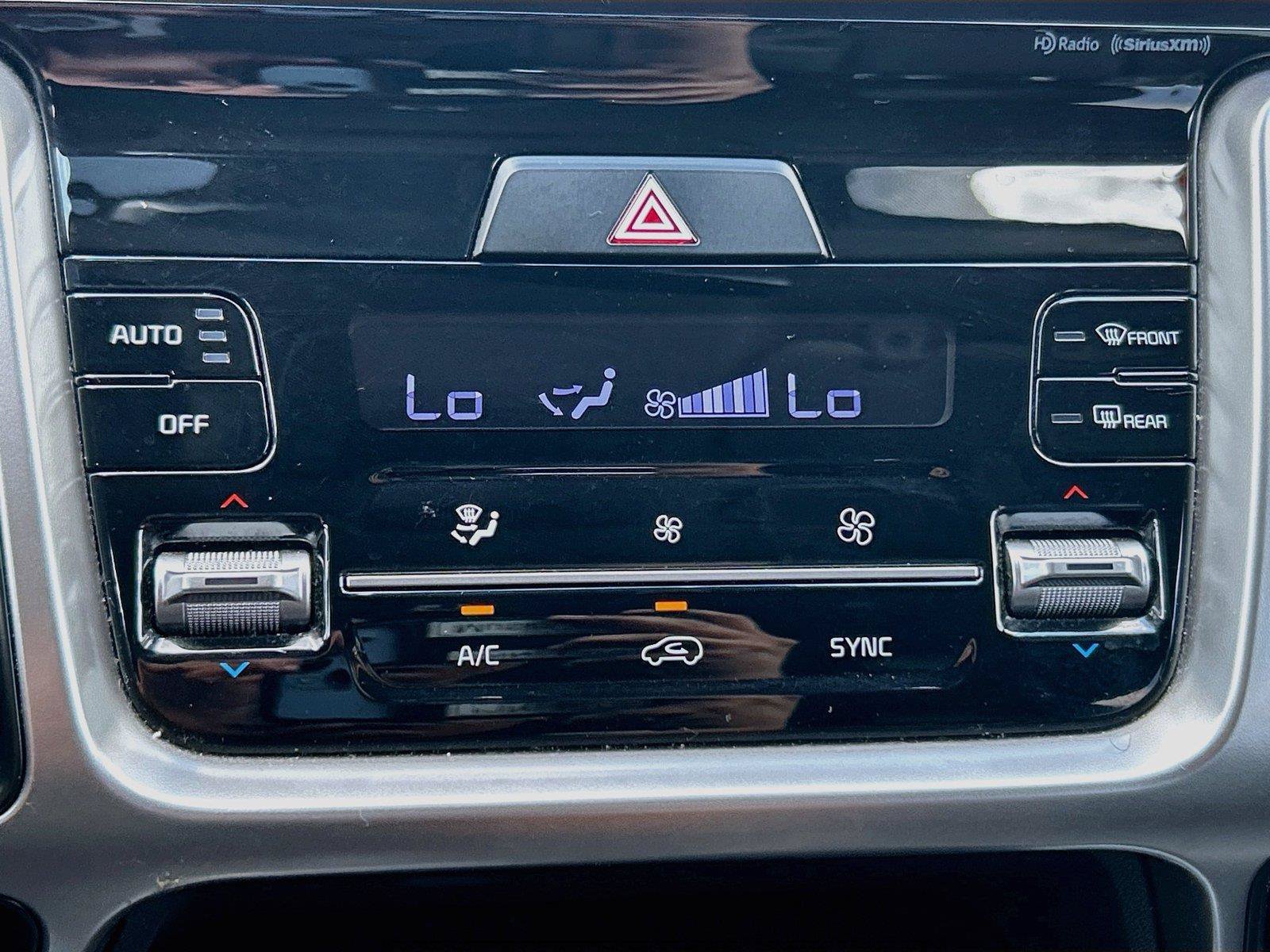 Used 2022 Kia Sorento S AWD/4WD image 34
