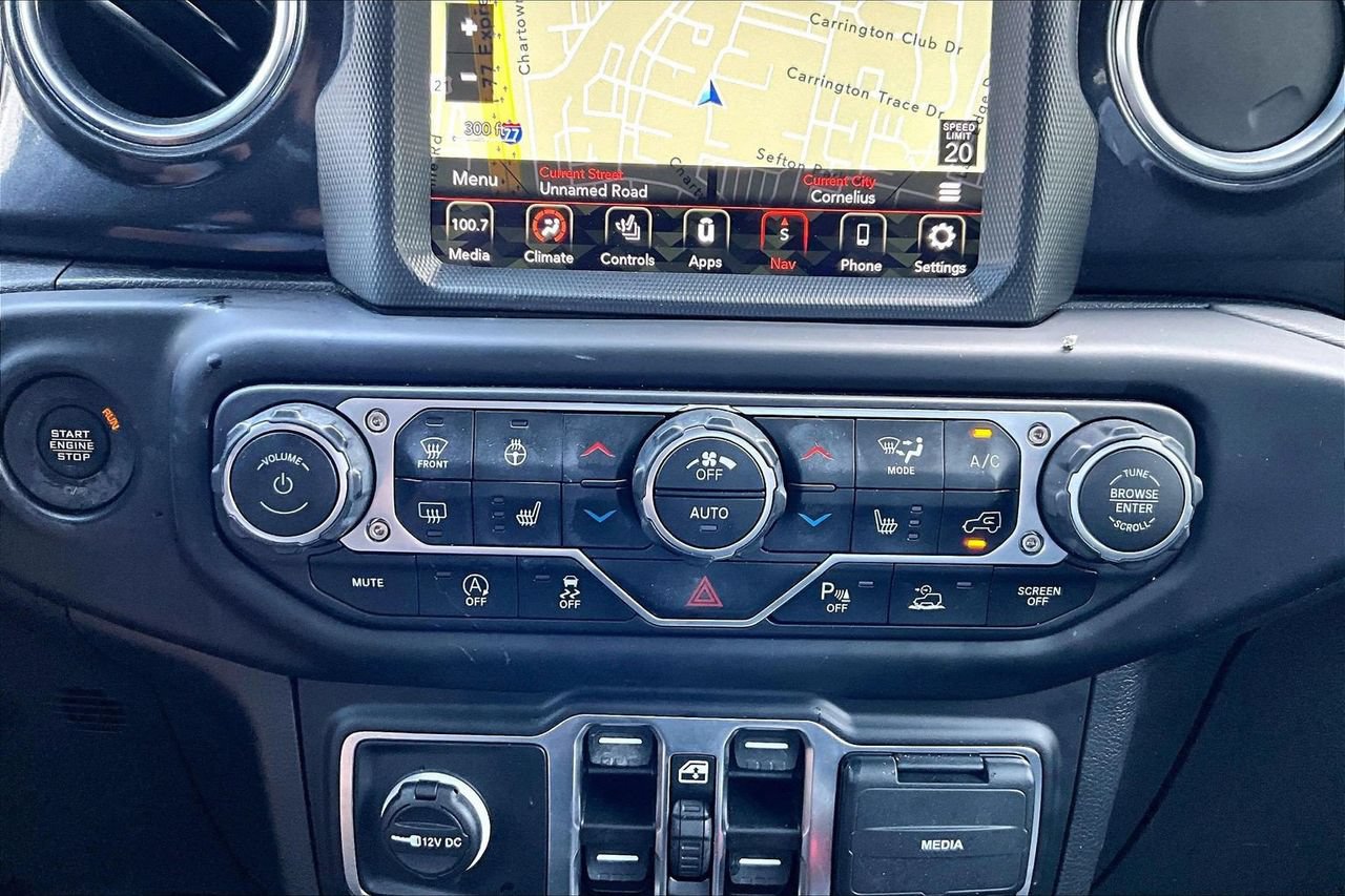 Used 2023 Jeep Wrangler Unlimited Sahara AWD/4WD image 18