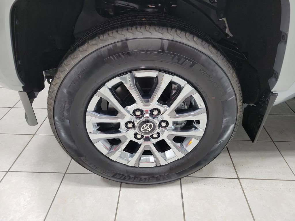 Used 2025 Toyota Tacoma Limited image 50