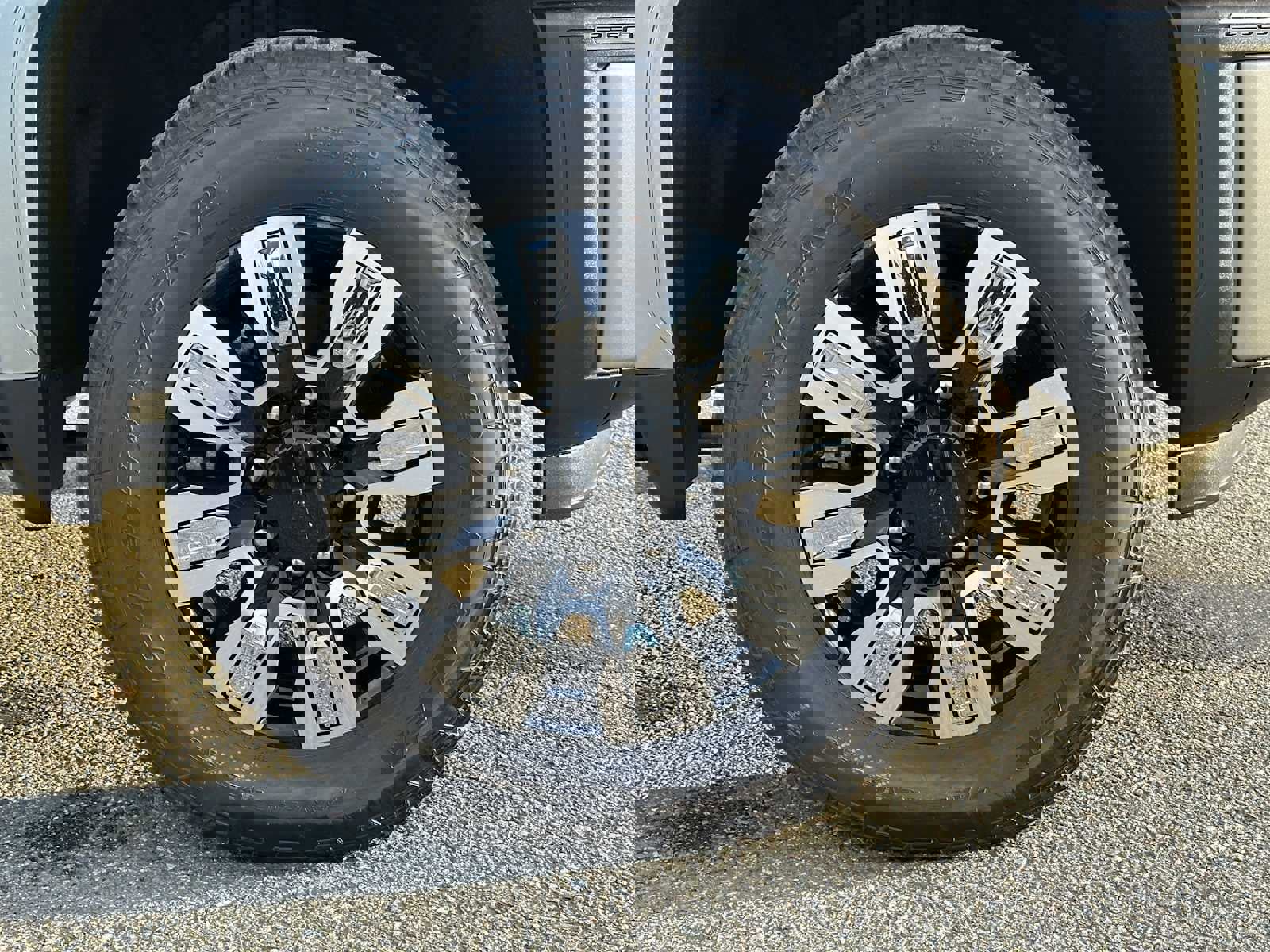 New 2026 GMC Sierra 2500 Denali w/ Denali Reserve Package image 9