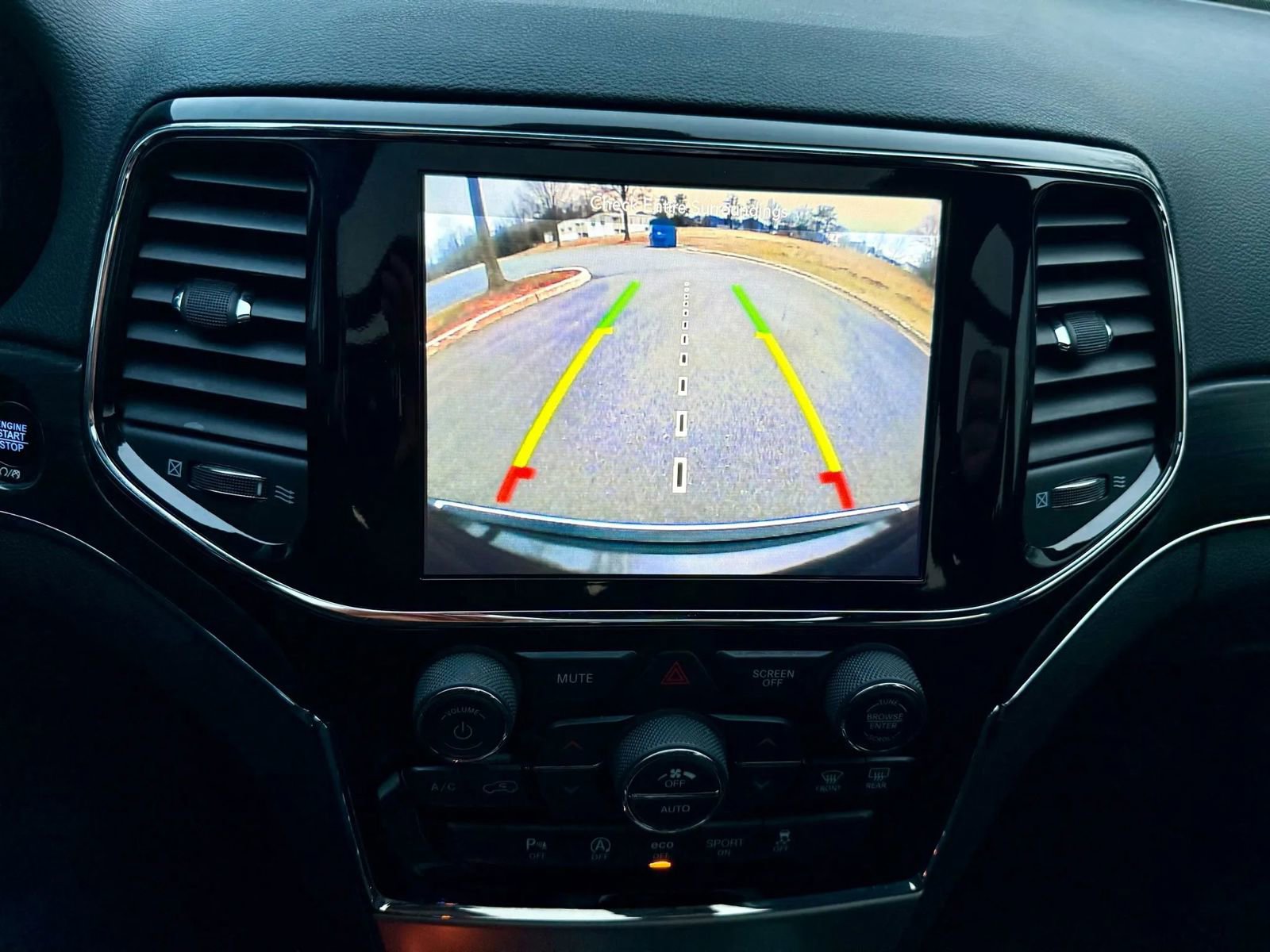 Used 2019 Jeep Grand Cherokee Limited w/ Luxury Group II image 11